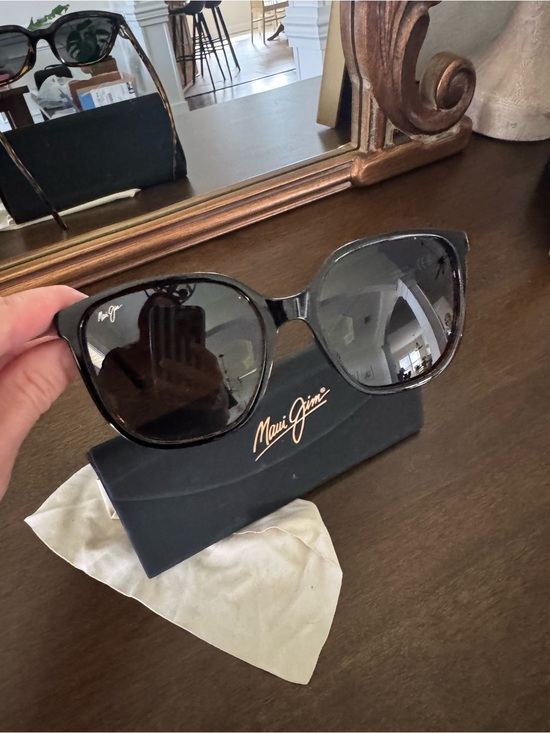 Maui Jim Accessories - Maui Jim Women's Tortoise Shell Polarized Sunglasses- Good Fun